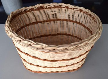 「新聞入れ」奥田　諒