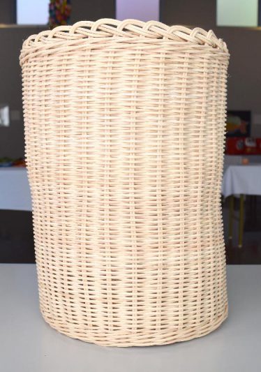 「総編みのインテリアバスケット」滝沢　唯果