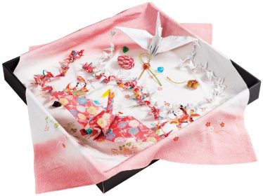 「折鶴と共に生きる1」気賀沢　和美