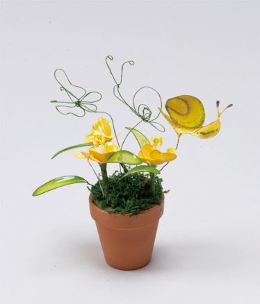 「植木鉢に咲く花」小林 充